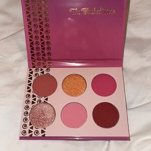 Juvias place blushed rose palette